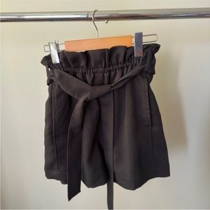 Wilfred Paper Bag Short Size 4